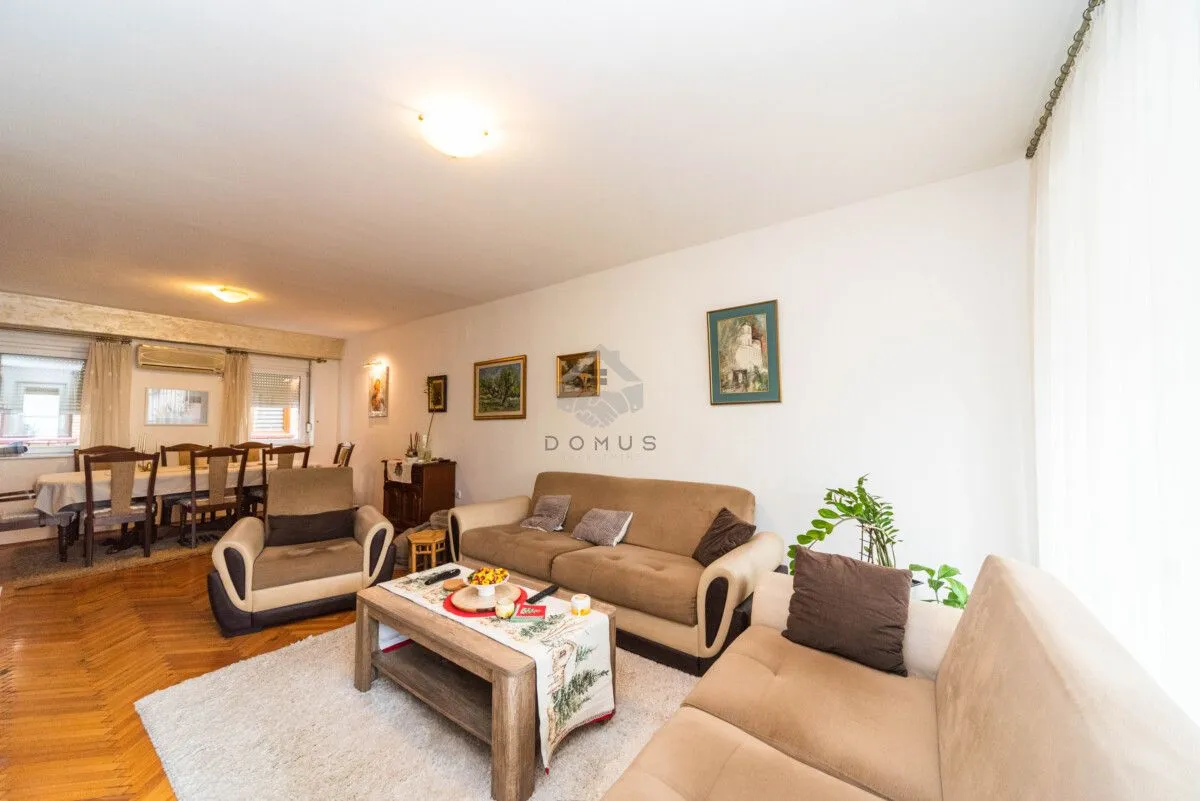 Prodaja, trosoban stan, 120m², Centar, Podgorica