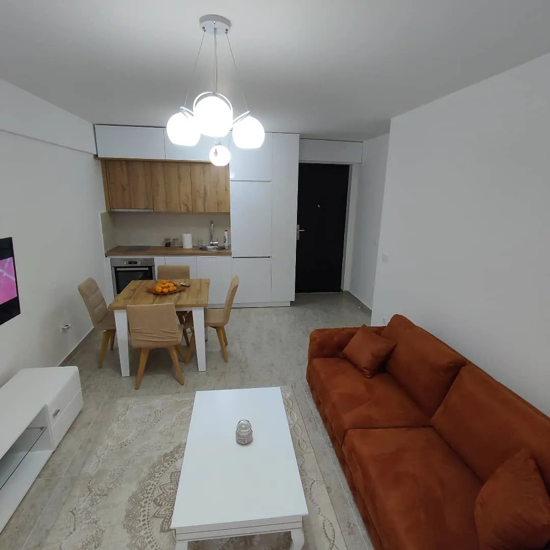 Izdavanje, jednosoban stan, 41m², Centar, Bar