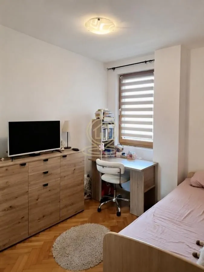 Prodaja, trosoban stan, 79m², Medijana, Niš