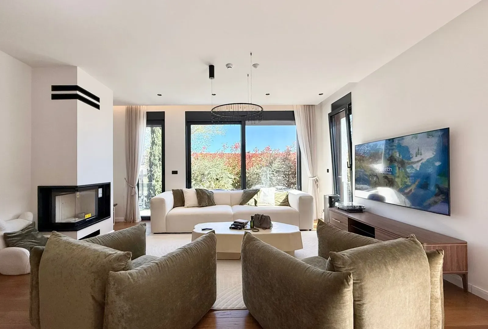 Prodaja, kuća, 250m², Gornja Gorica, Podgorica