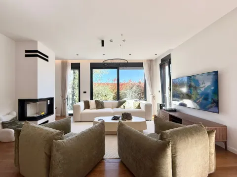 Prodaja, kuća, 250m², Gornja Gorica, Podgorica - image 4