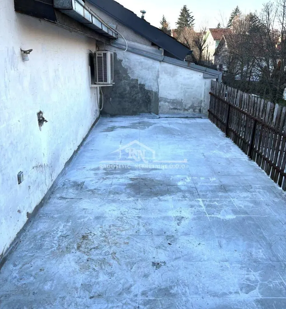 Prodaja, trosoban stan, 88m², Petlovo Brdo, Beograd
