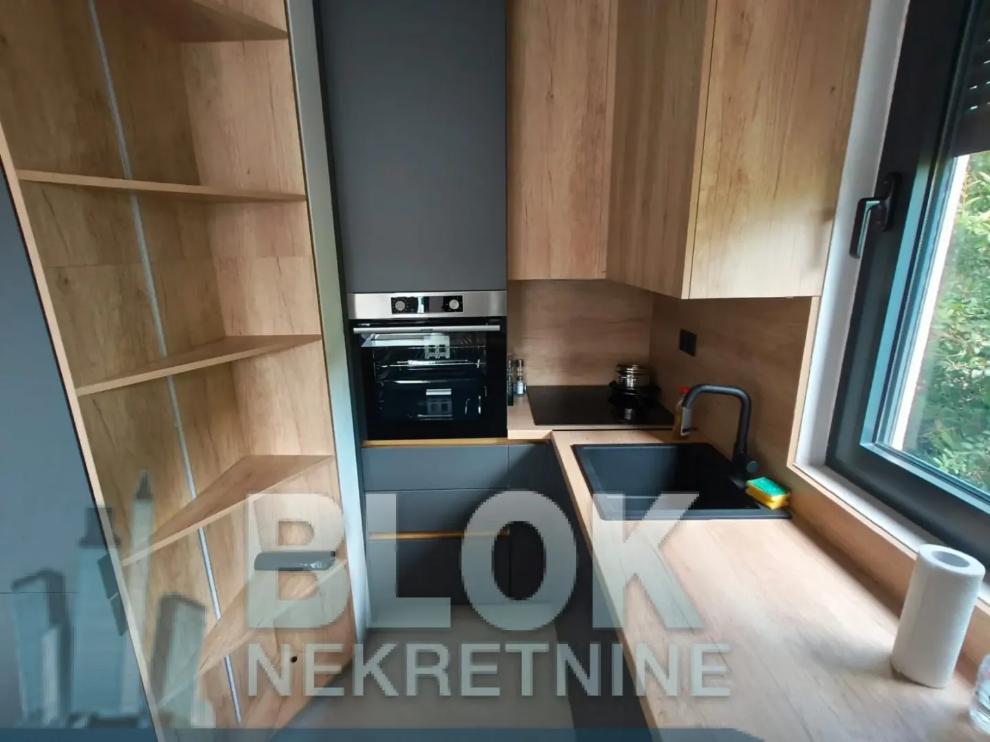 Izdavanje, dvosoban stan, 70m², Dalmatinska ulica, Podgorica