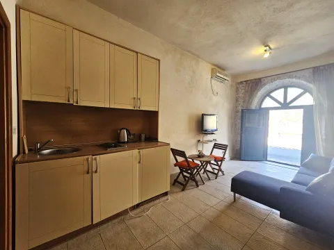 Sale, studio apartment, 21m², Prčanj, Kotor - image 4