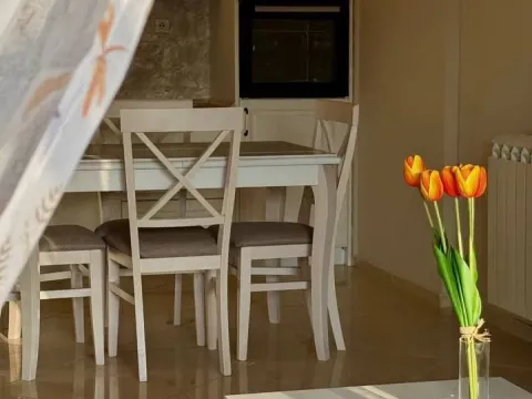 Izdavanje, jednosoban stan, 36m², Dobrota, Kotor - image 5