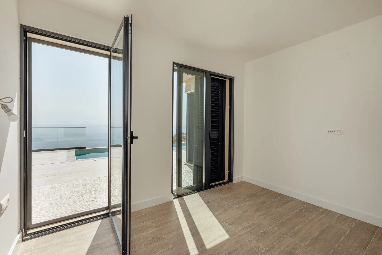 Sale, house, 250m², Blizikuće, Budva