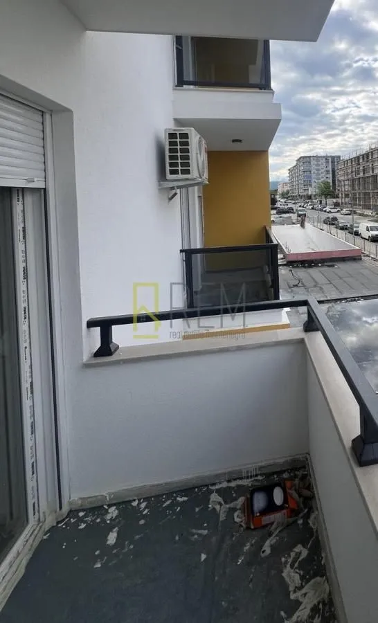 Prodaja, jednosoban stan, 45m², Pobrežje, Podgorica