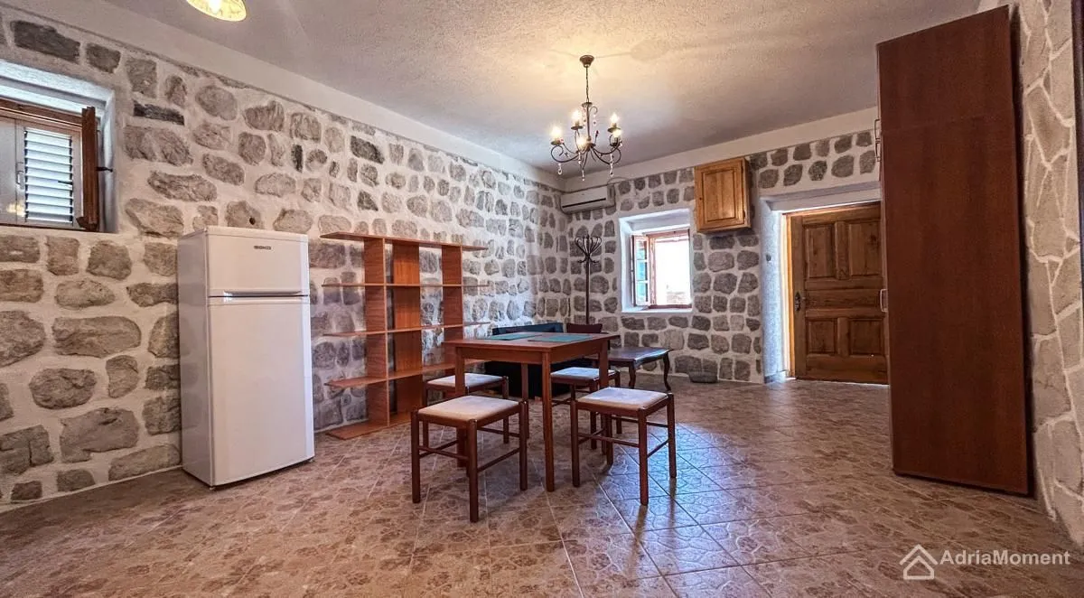 Sale, apartment, 87m², Perast, Kotor