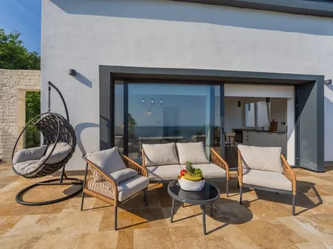 Rent, house, 300m², Markovići, Budva - image 11