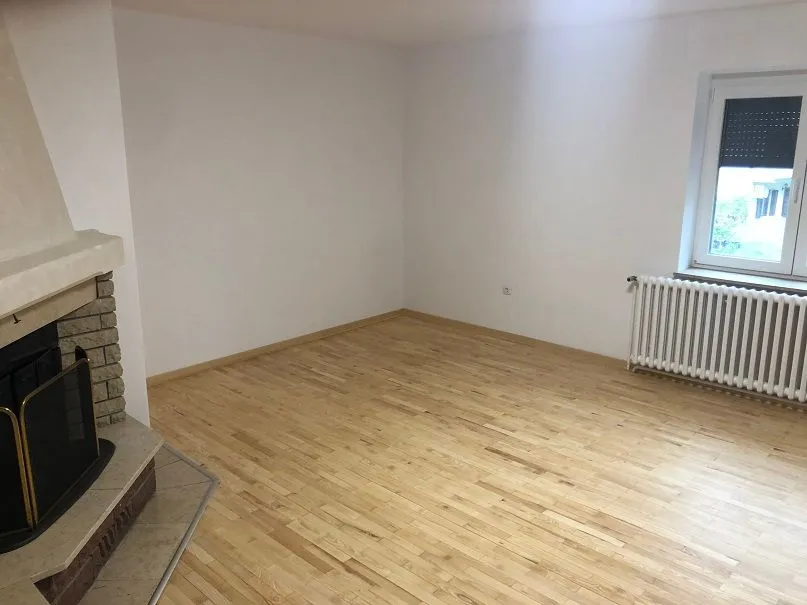 Izdavanje, kuća, 205m², Batajnica, Beograd