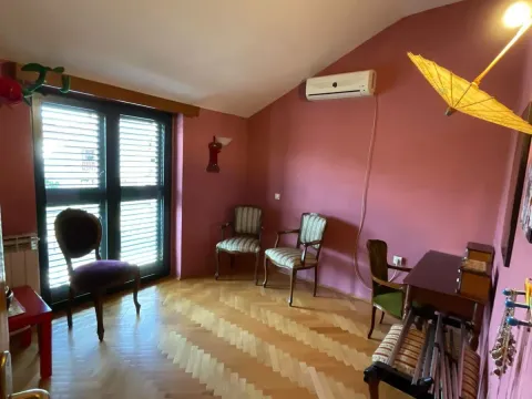 Prodaja, kuća, 293m², Stari Aerodrom, Podgorica - image 11