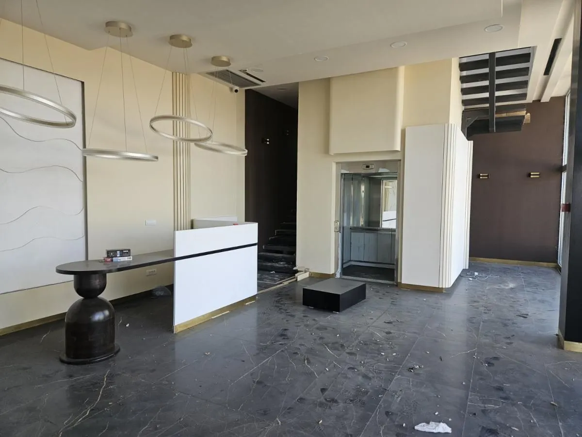 Rent, office space, 1400m², Karaburma, Palilula Sve Podlokacije