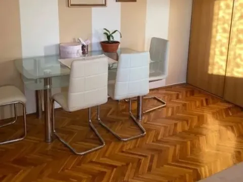 Prodaja, jednosoban stan, 42m², Blok 6, Podgorica - image 2