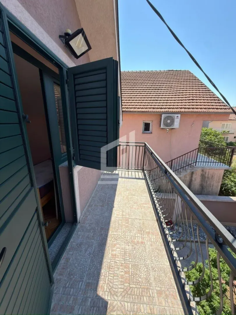 Rent, house, 220m², Stari Aerodrom, Podgorica