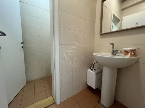 Izdavanje, poslovni prostor, 220m², Liman 1, Novi Sad Sve Podlokacije - image 31