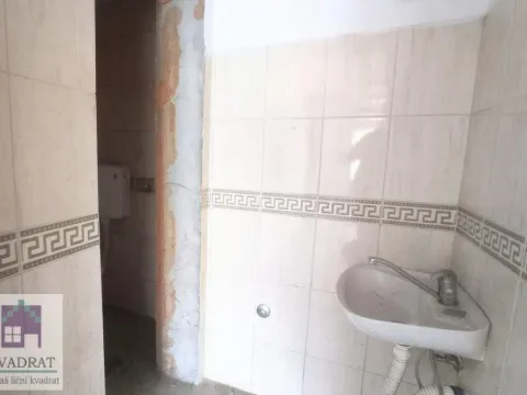 Izdavanje, poslovni prostor, 166m², Obrenovac, Beograd - image 11