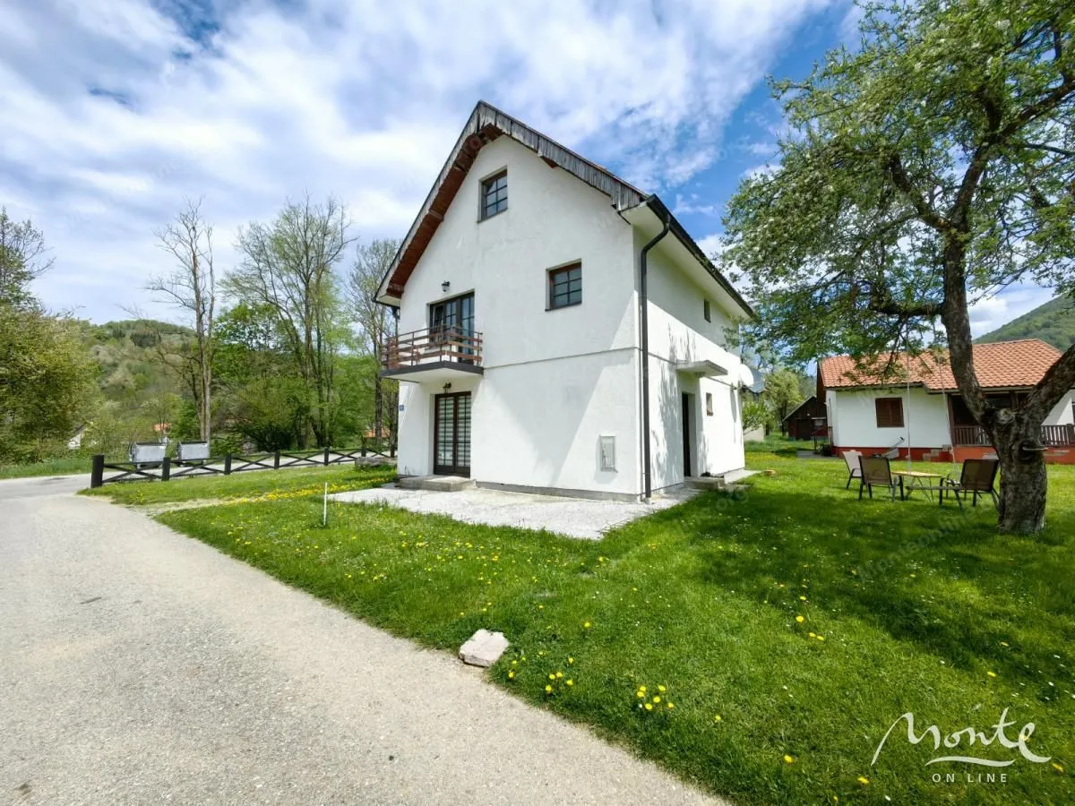 Sale, house, 128m², Kolašin, Crna Gora