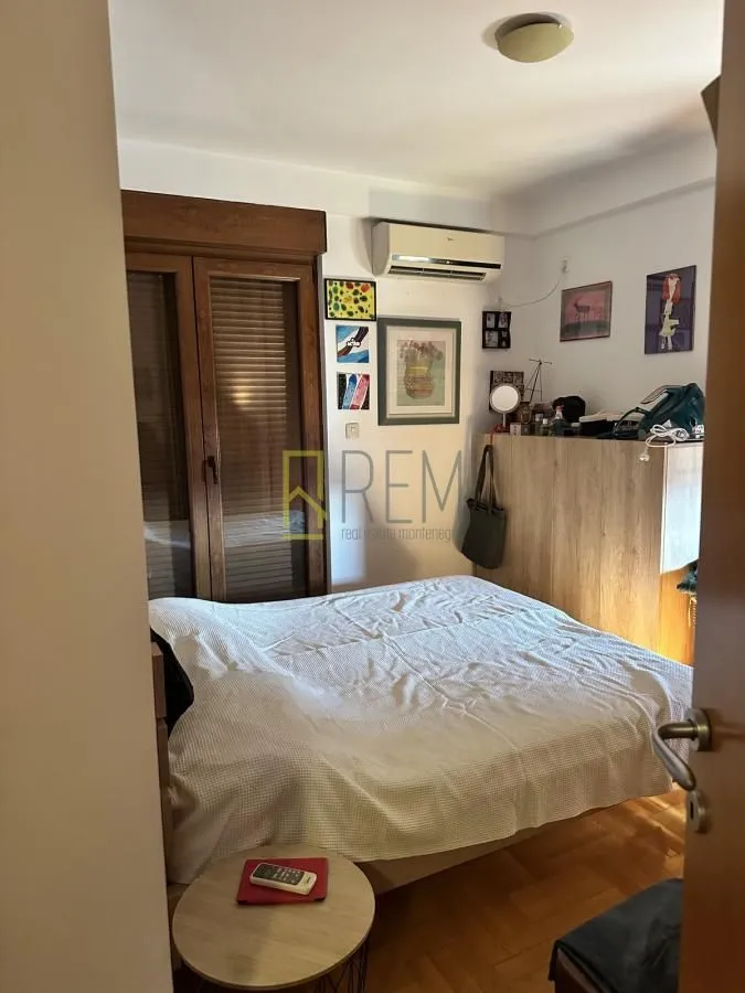 Prodaja, trosoban stan, 81m², Stari Aerodrom, Podgorica