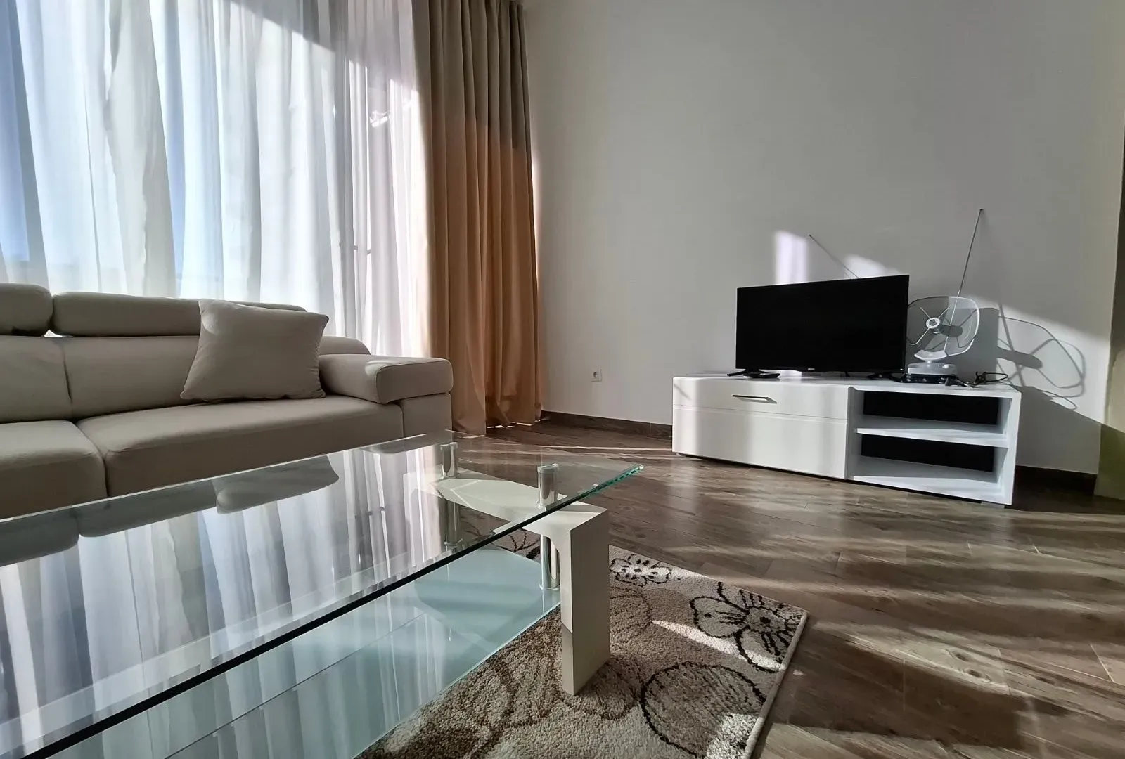 Sale, one bedroom apartment, 61m², Sutomore, Bar