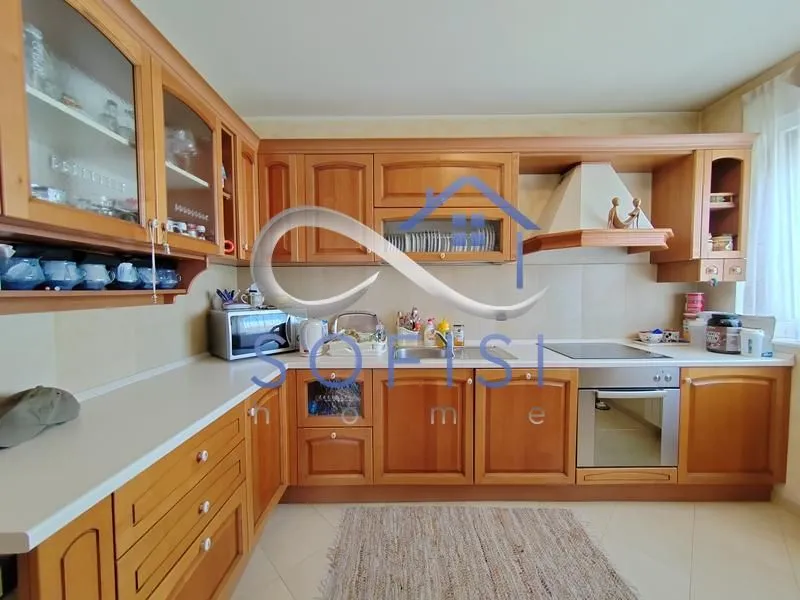Prodaja, četvorosoban stan, 115m², Grbavica, Novi Sad Sve Podlokacije