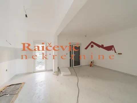 Prodaja, trosoban stan, 82m², Grocka, Beograd - image 2