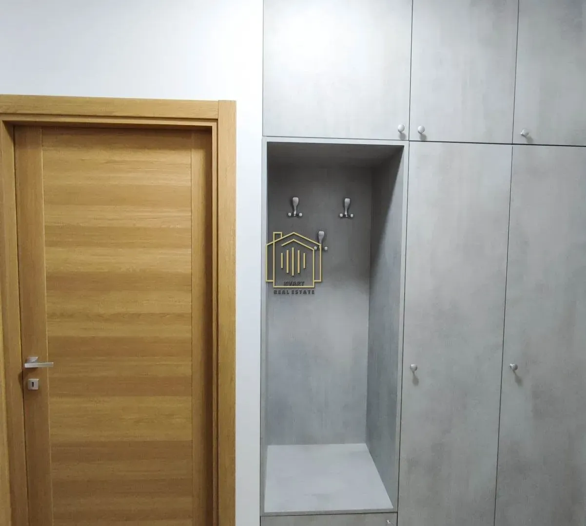 Izdavanje, jednosoban stan, 45m², New City, Podgorica