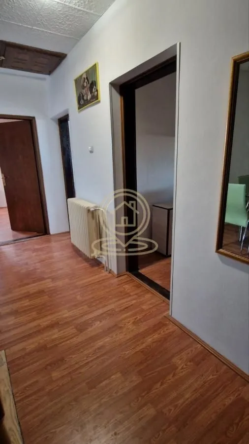 Izdavanje, trosoban stan, 90m², Petrovaradin, Novi Sad