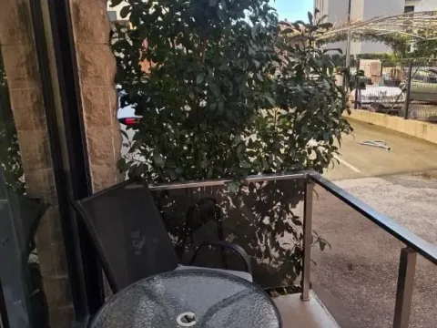 Rent, one bedroom apartment, 50m², Donja Lastva, Tivat - image 12