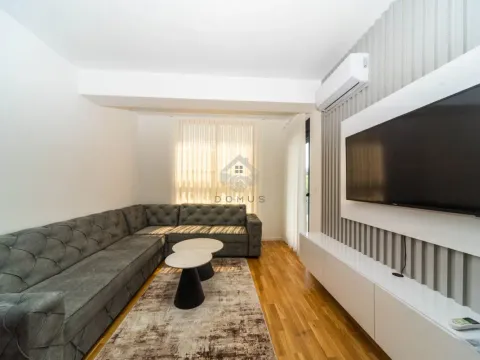 Rent, two bedroom apartment, 72m², Stari Aerodrom, Podgorica - image 1