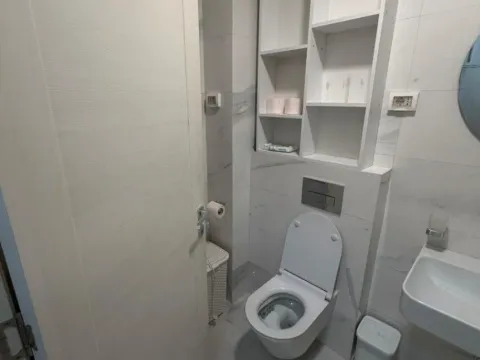 Izdavanje, jednosoban stan, 52m², City Kvart, Podgorica - image 8