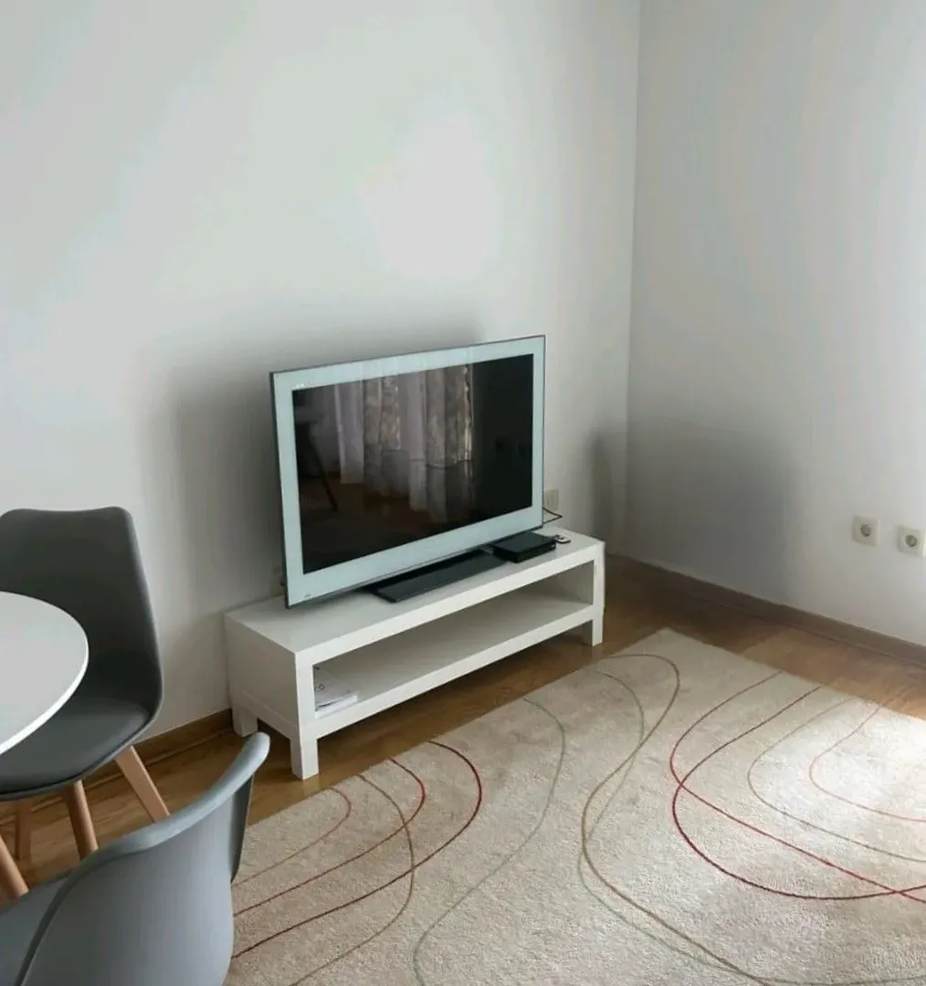 Izdavanje, garsonjera, 26m², Blok 6, Podgorica