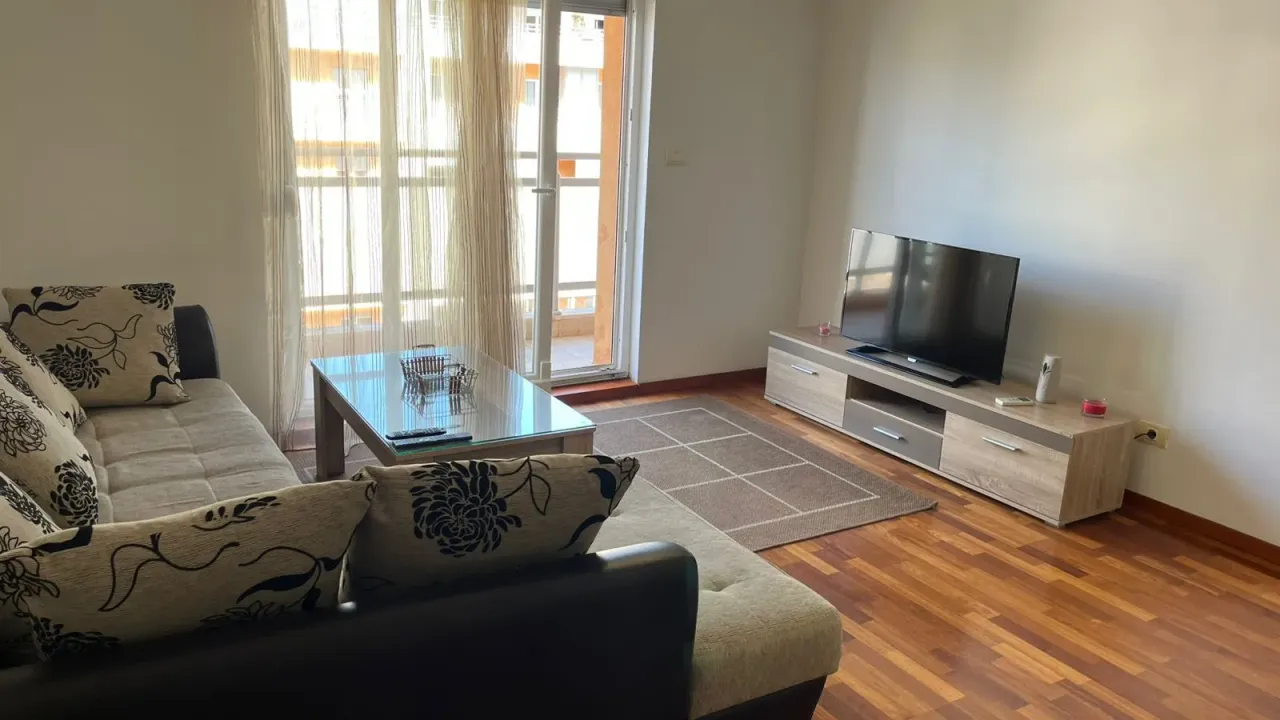 Izdavanje, jednosoban stan, 55m², City Kvart, Podgorica