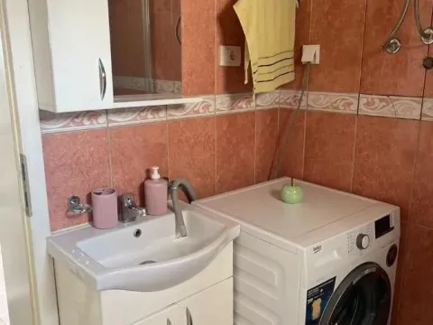 Rent, one bedroom apartment, 60m², Malo Brdo, Podgorica - image 8