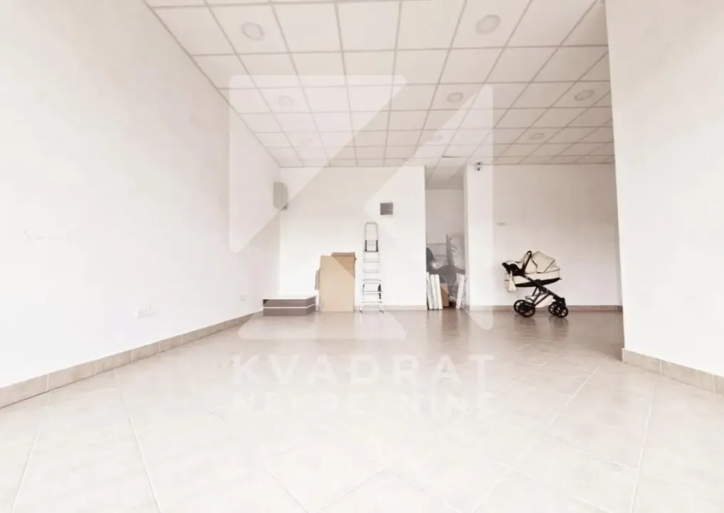 Rent, office space, 120m², Stari Aerodrom, Podgorica