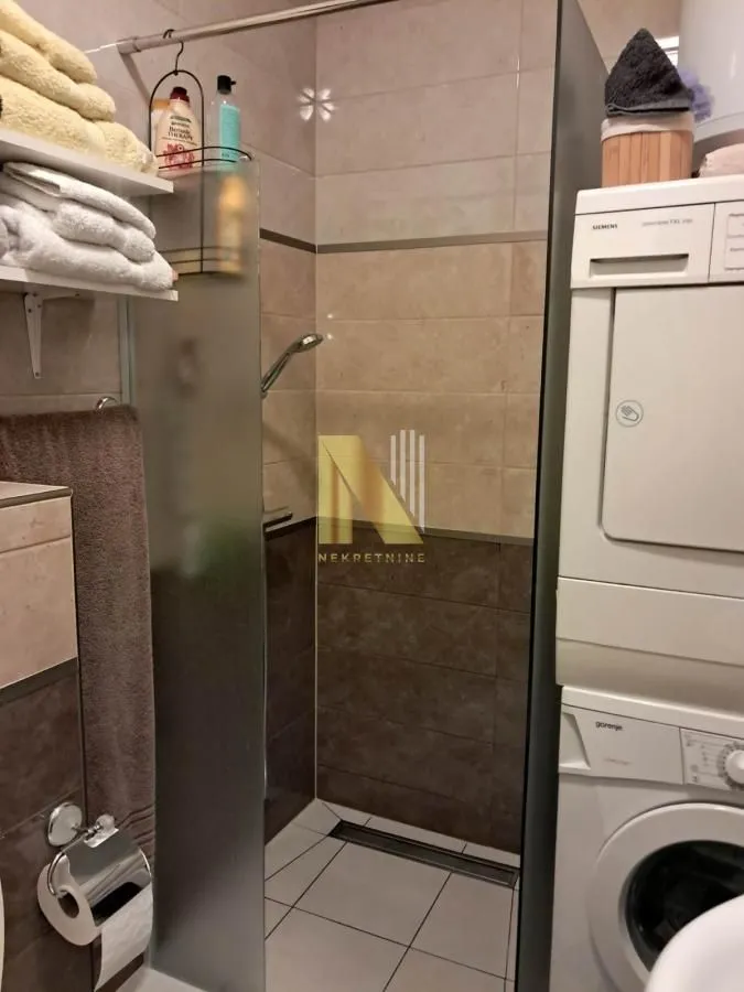 Prodaja, dvosoban stan, 49m², Centar, Subotica