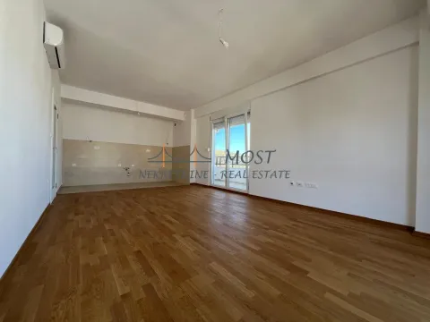Sale, two bedroom apartment, 71m², Zabjelo, Podgorica - image 9