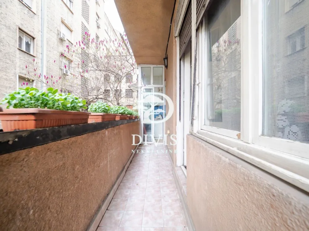 Prodaja, trosoban stan, 80m², Skadarlija, Beograd