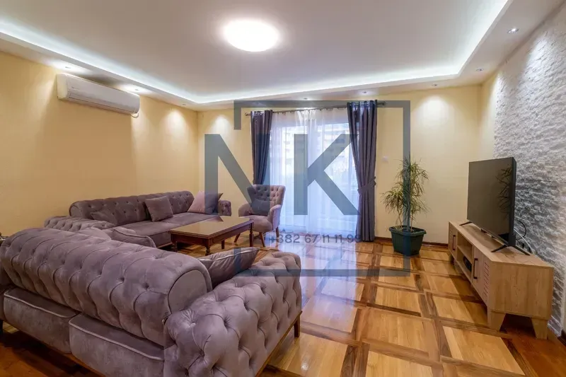 Prodaja, trosoban stan, 128m², Stari Aerodrom, Podgorica