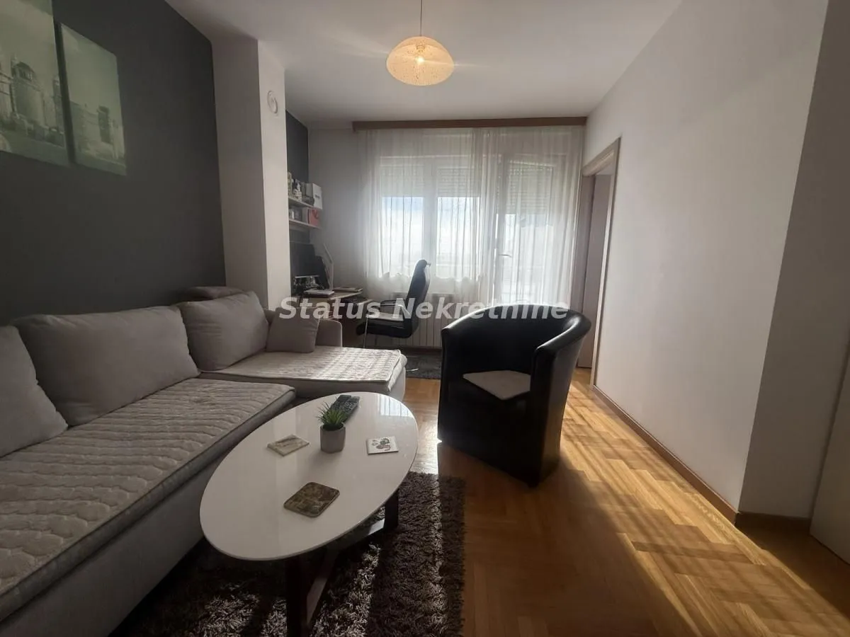 Prodaja, jednosoban stan, 36m², Adamovićevo Naselje, Novi Sad Sve Podlokacije