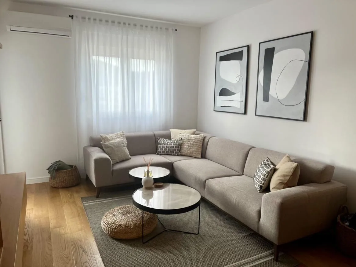 Prodaja, jednosoban stan, 48m², Centar, Bar