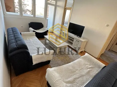 Izdavanje, dvosoban stan, 70m², Gintaš, Podgorica - image 13