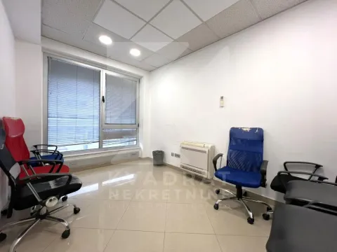 Rent, office space, 130m², Preko Morače, Podgorica - image 6