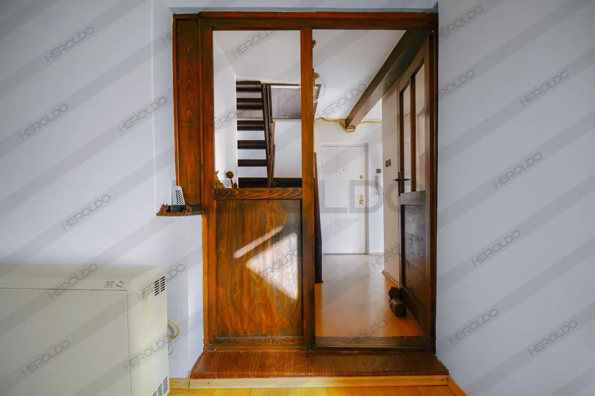 Prodaja, četvorosoban stan, 96m², Savski Venac, Beograd