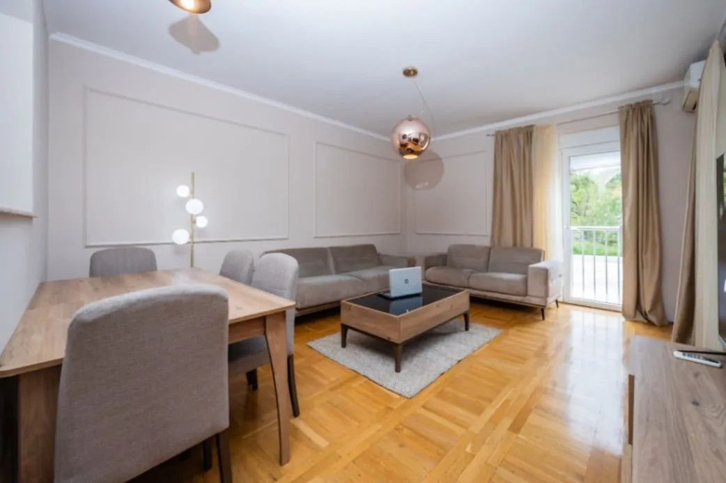 Prodaja, dvosoban stan, 70m², Gruda, Cetinje