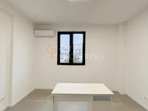 Izdavanje, poslovni prostor, 120m², Centar, Podgorica - image 10