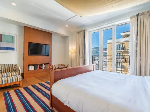 Sale, three bedroom apartment, 252m², Porto Montenegro, Tivat - image 6