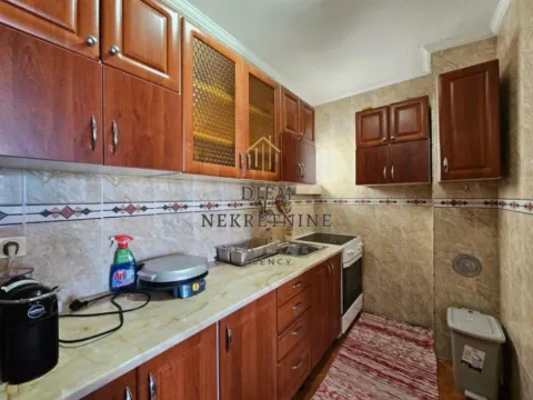 Izdavanje, stan, 53m², Centar, Bar - image 8