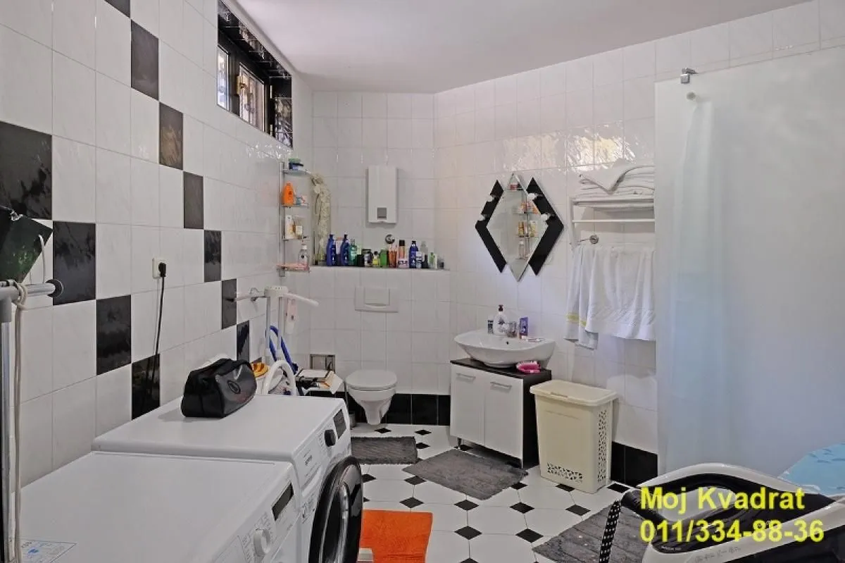 Sale, house, 765m², Zemun Sve Podlokacije, Beograd