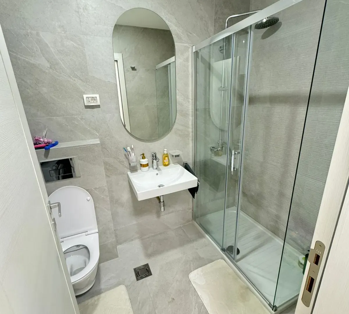 Izdavanje, stan, 39m², Central Point, Podgorica
