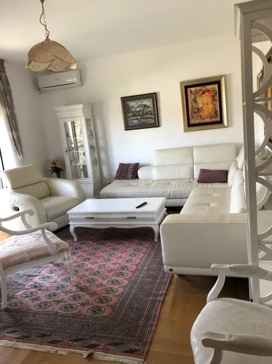 Rent, four bedroom apartment, 97m², Blok 9, Podgorica